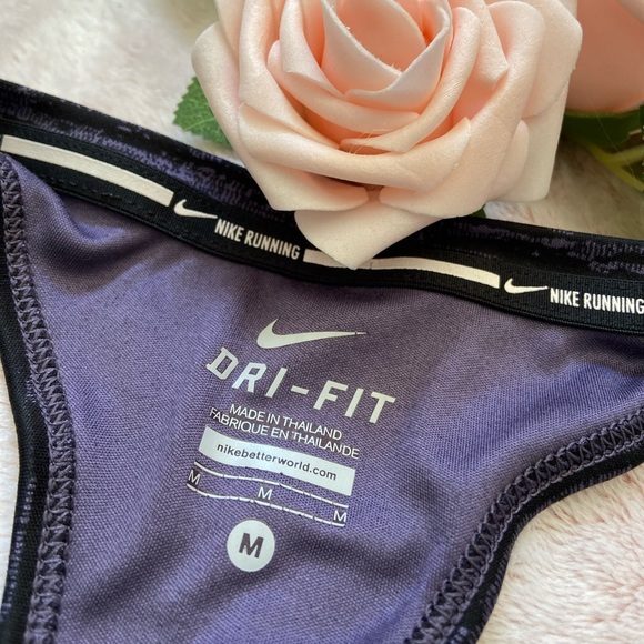 💕 2/$25 Nike dri fit running top - Picture 2 of 3